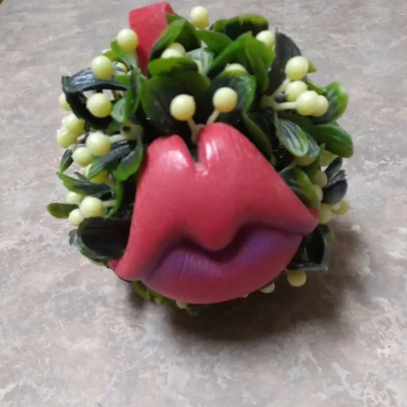 Whimsical Christmas Mistletoe - Picture 2 of 3